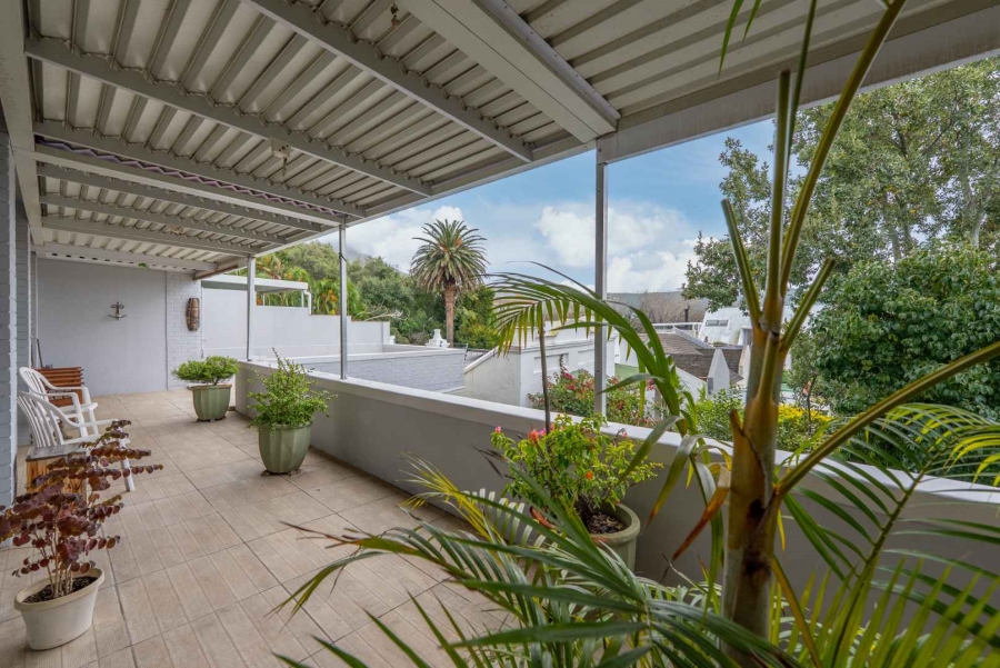 2 Bedroom Property for Sale in Oranjezicht Western Cape